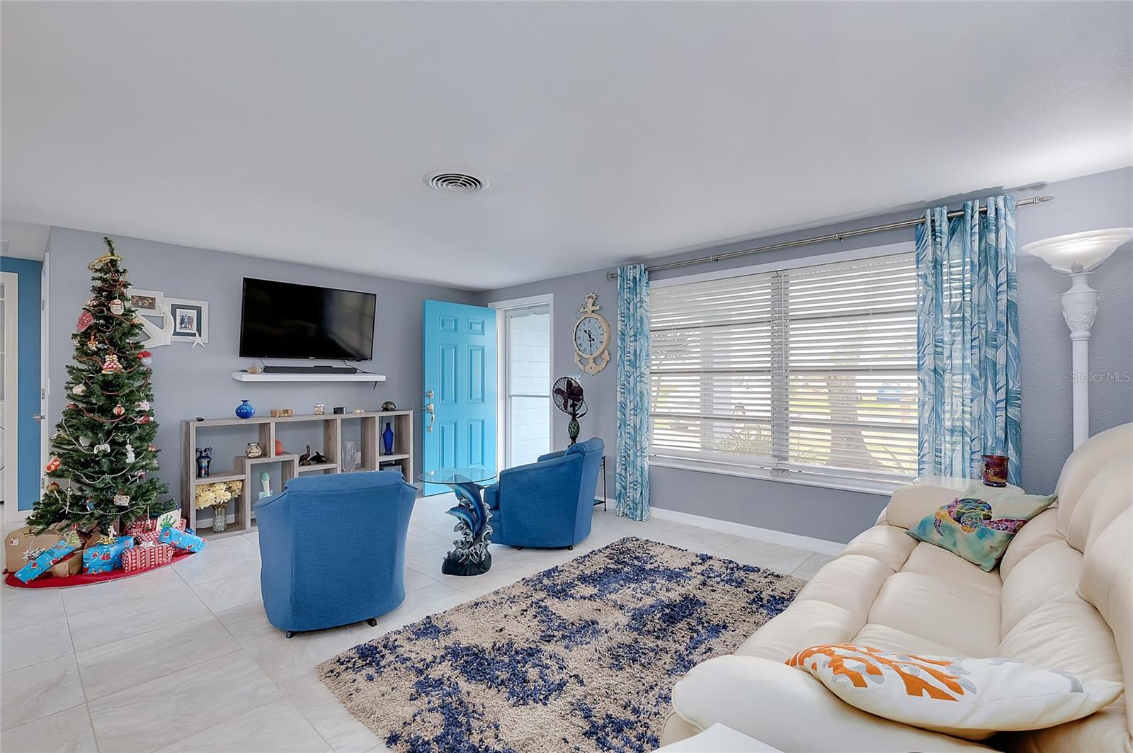 SOUTH VENICE - Residential