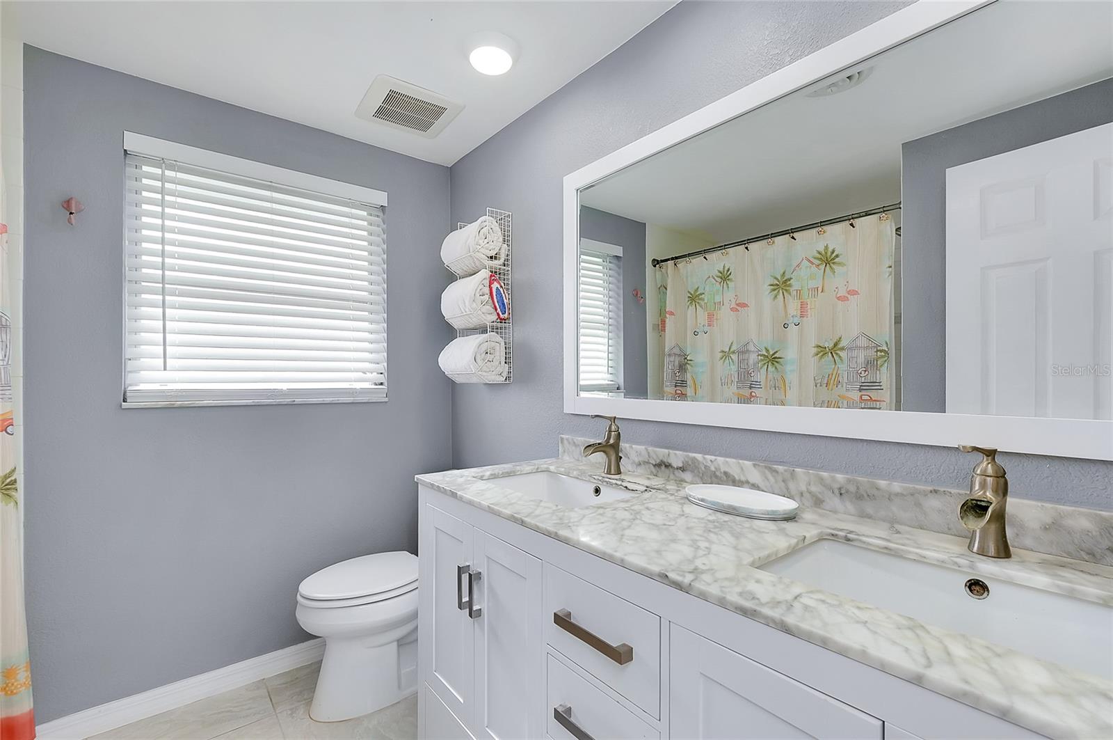 SOUTH VENICE - Residential