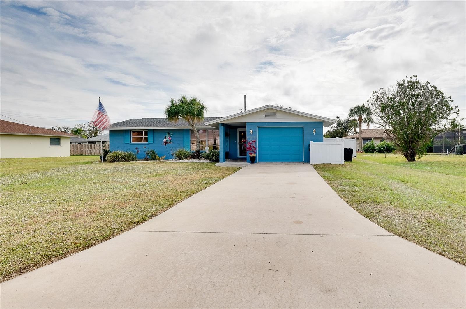 SOUTH VENICE - Residential