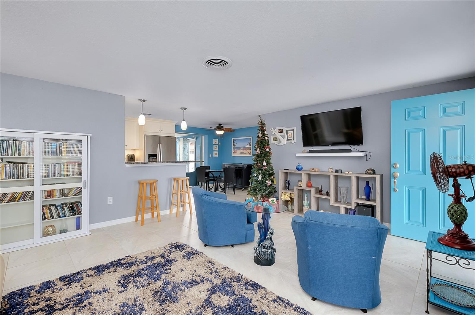 SOUTH VENICE - Residential