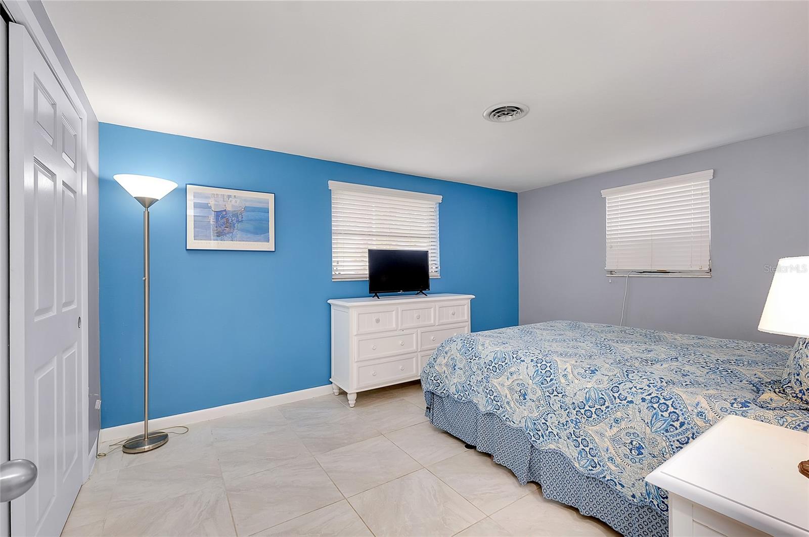 SOUTH VENICE - Residential