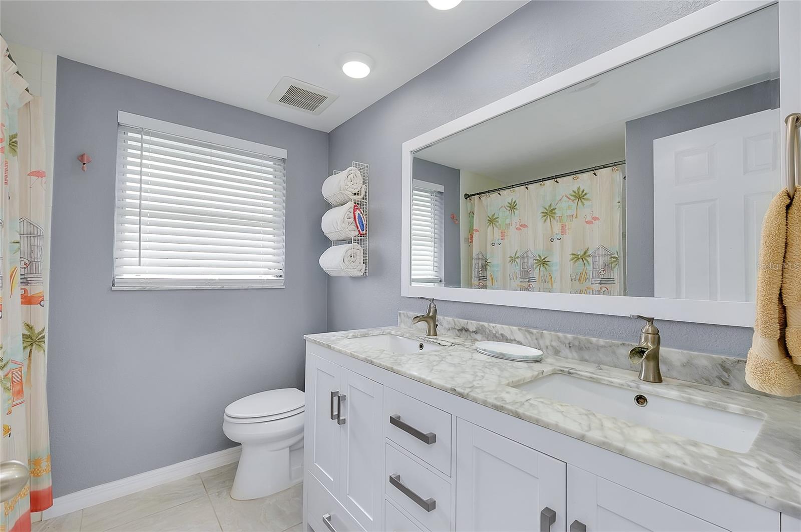 SOUTH VENICE - Residential