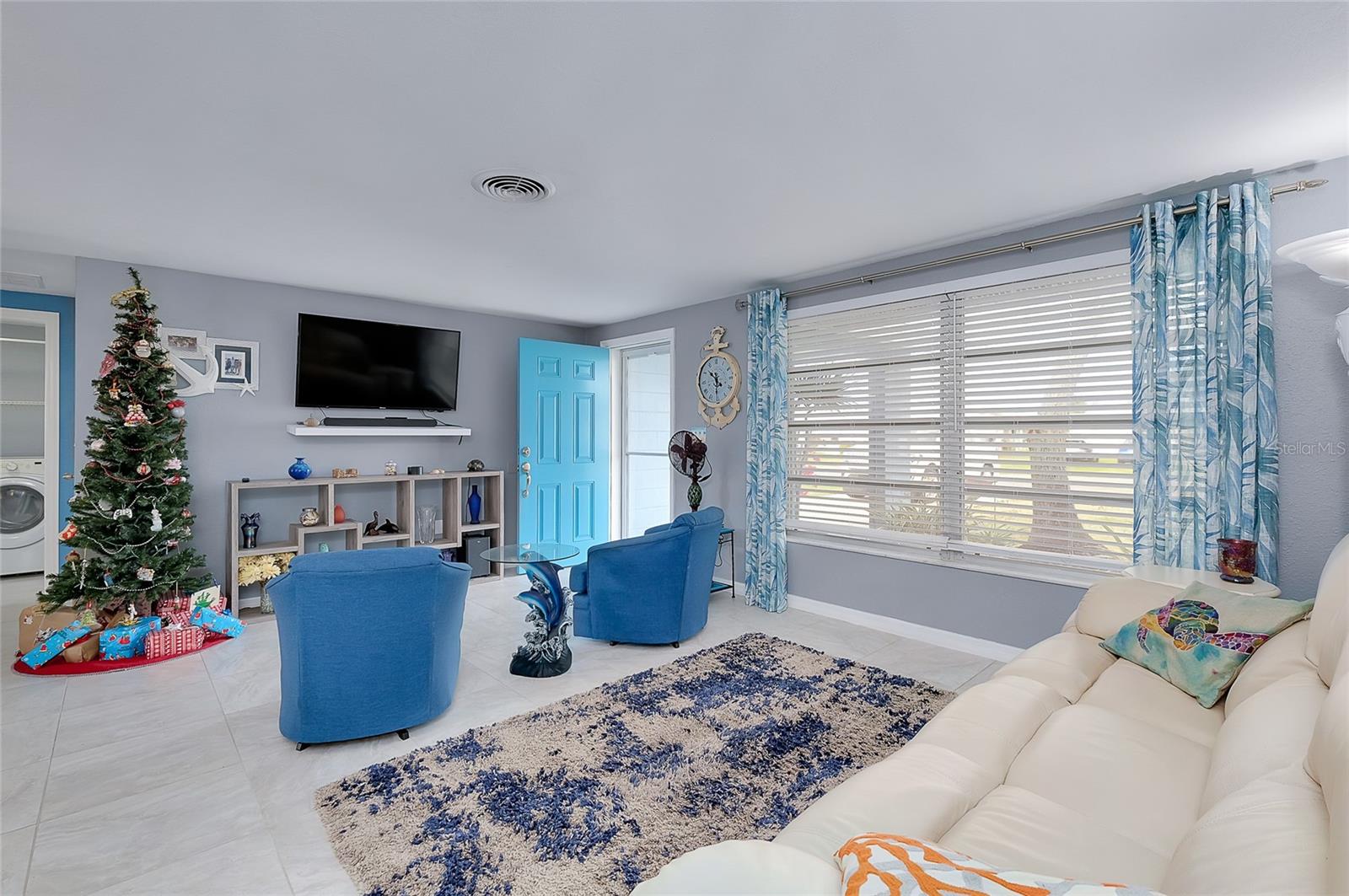 SOUTH VENICE - Residential