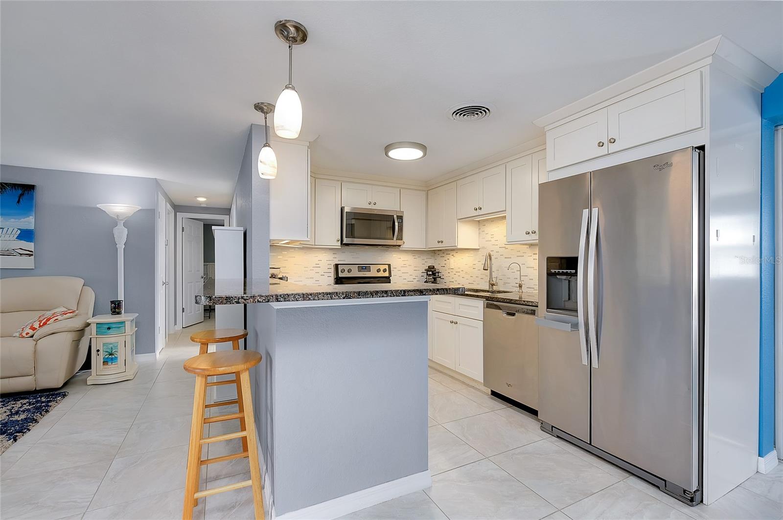 SOUTH VENICE - Residential