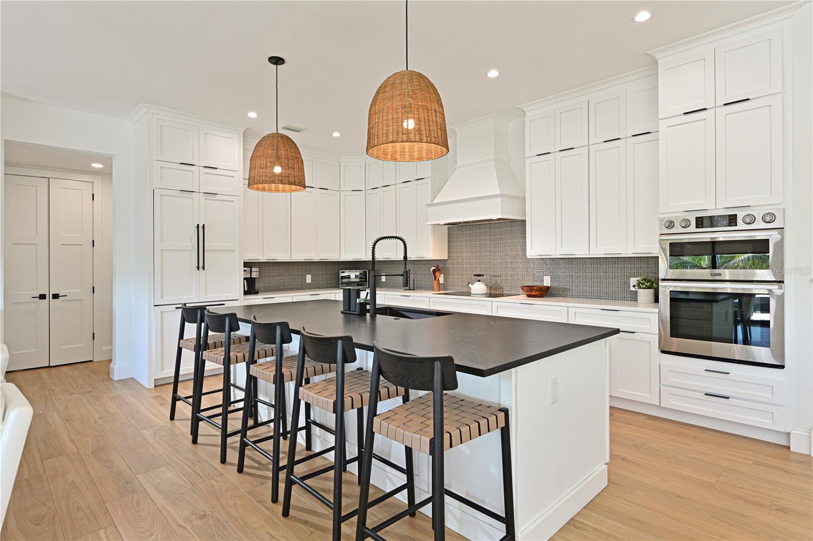 HOLMES BEACH 11TH UNIT - Residential