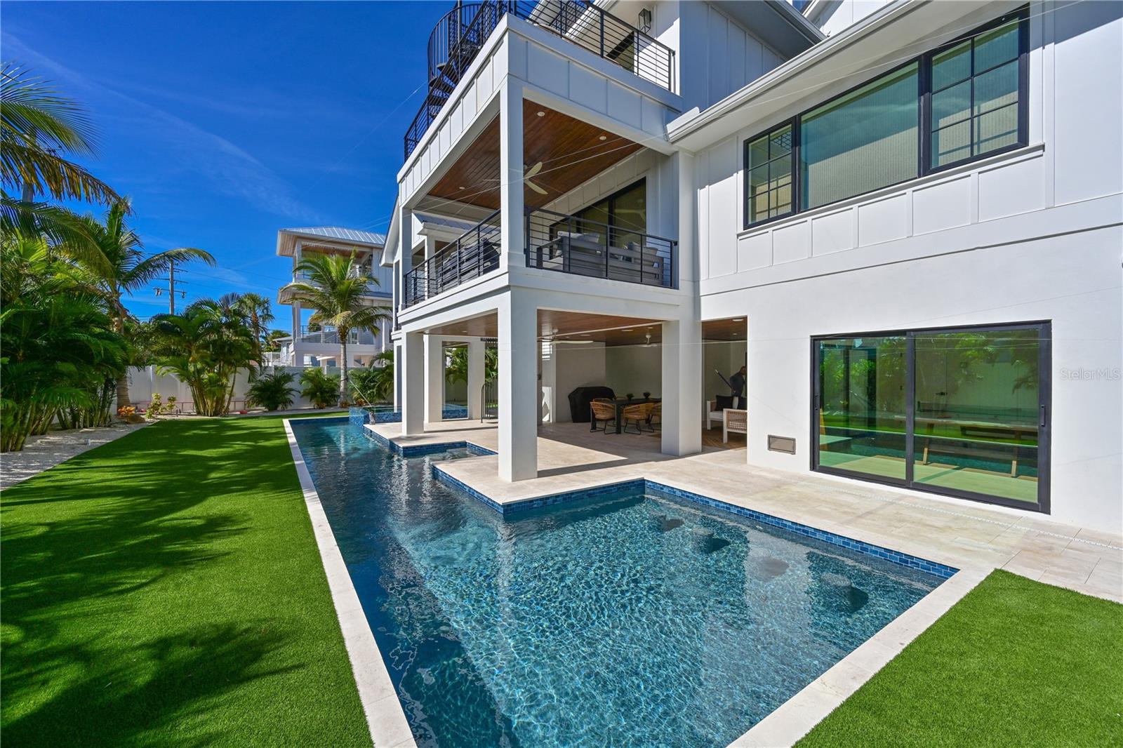 HOLMES BEACH 11TH UNIT - Residential