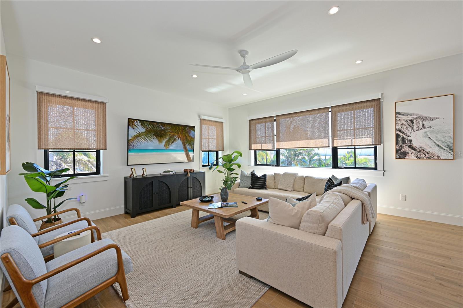 HOLMES BEACH 11TH UNIT - Residential