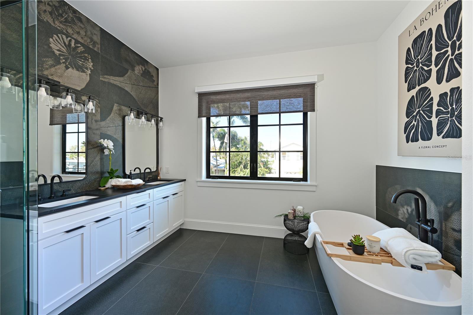 HOLMES BEACH 11TH UNIT - Residential