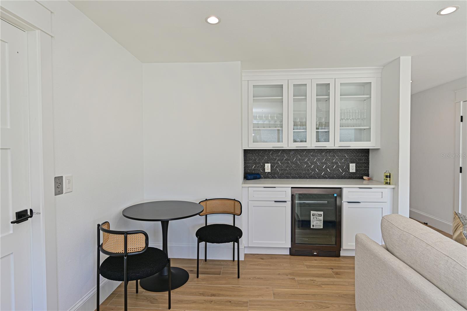 HOLMES BEACH 11TH UNIT - Residential