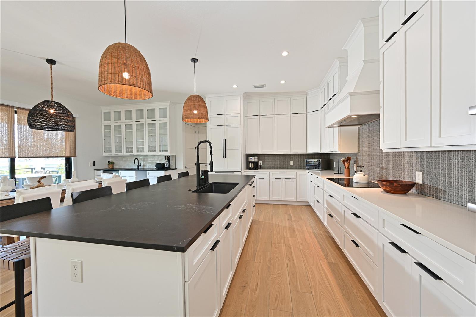 HOLMES BEACH 11TH UNIT - Residential