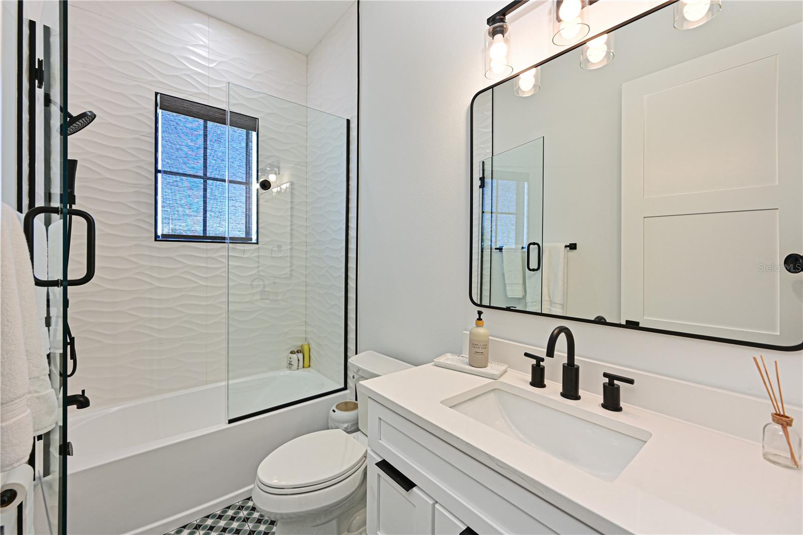 HOLMES BEACH 11TH UNIT - Residential