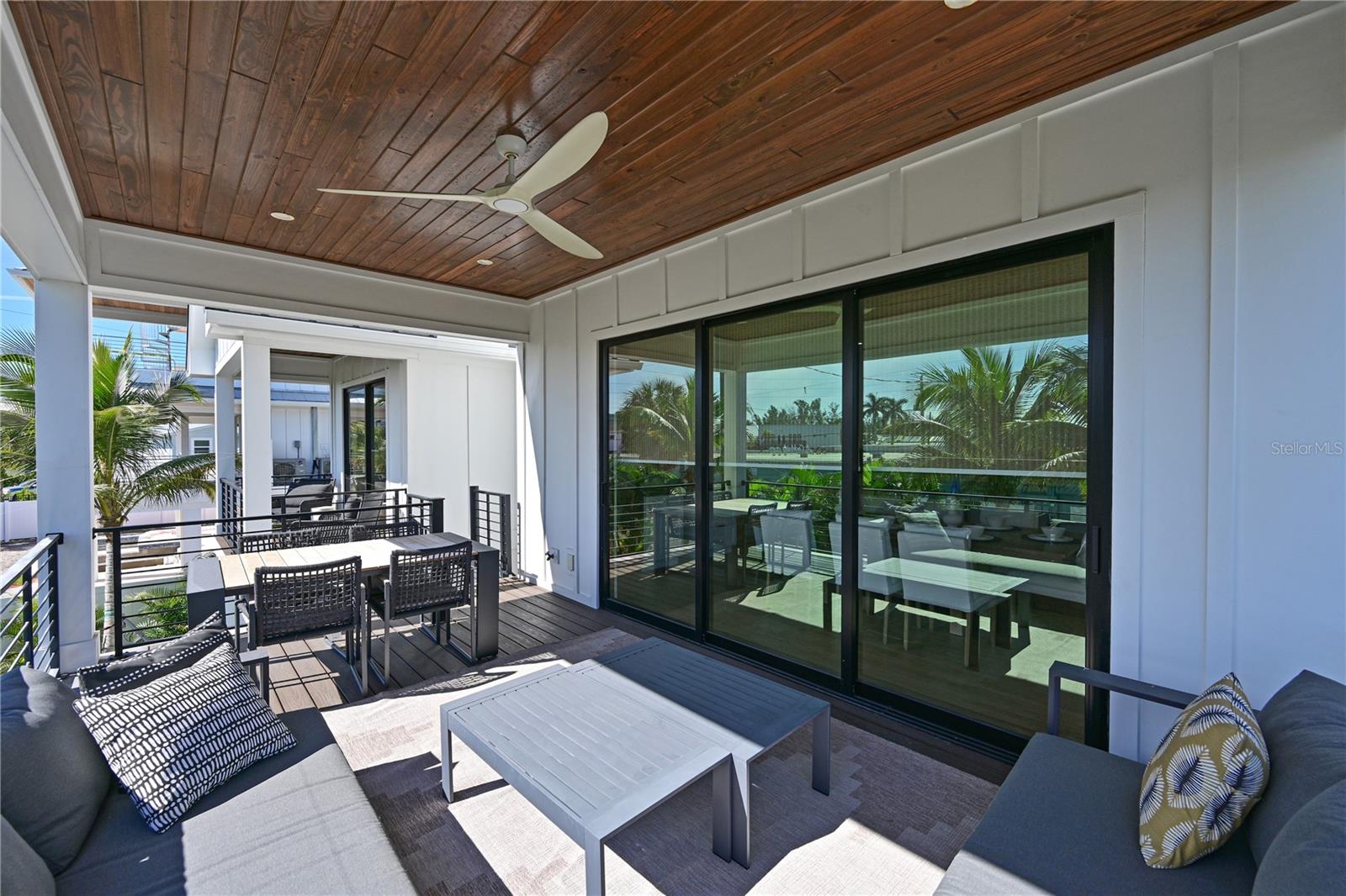 HOLMES BEACH 11TH UNIT - Residential