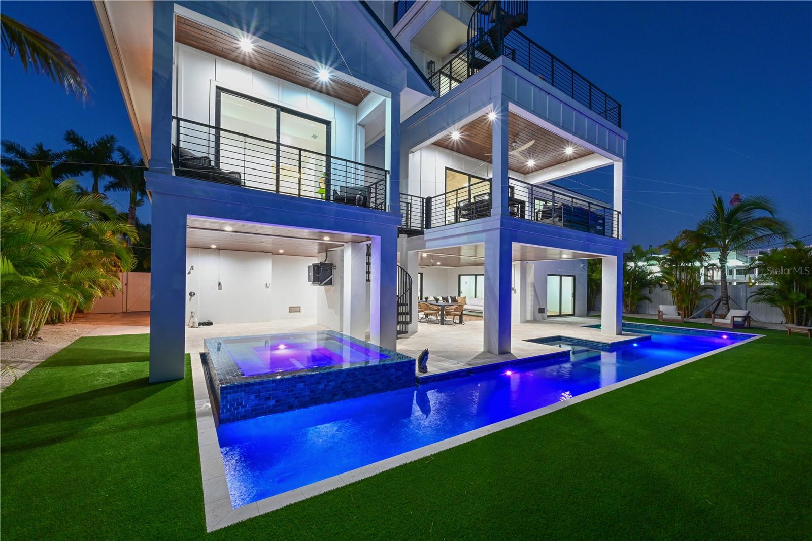 HOLMES BEACH 11TH UNIT - Residential