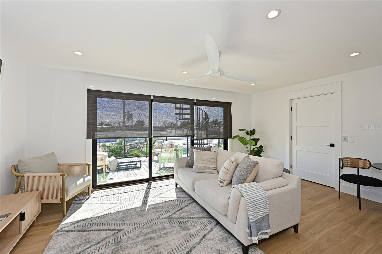 HOLMES BEACH 11TH UNIT - Residential