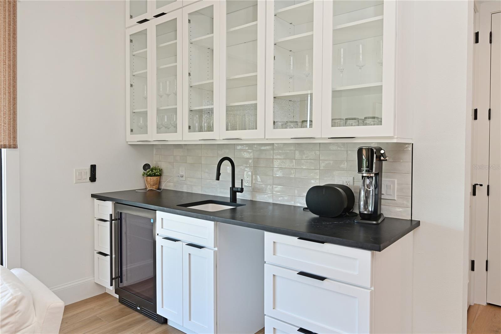 HOLMES BEACH 11TH UNIT - Residential