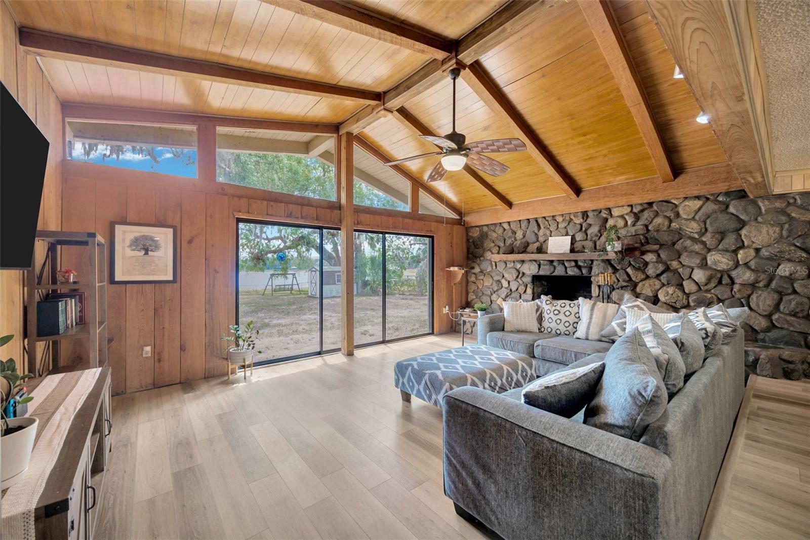 525 GORNTO LAKE ROAD