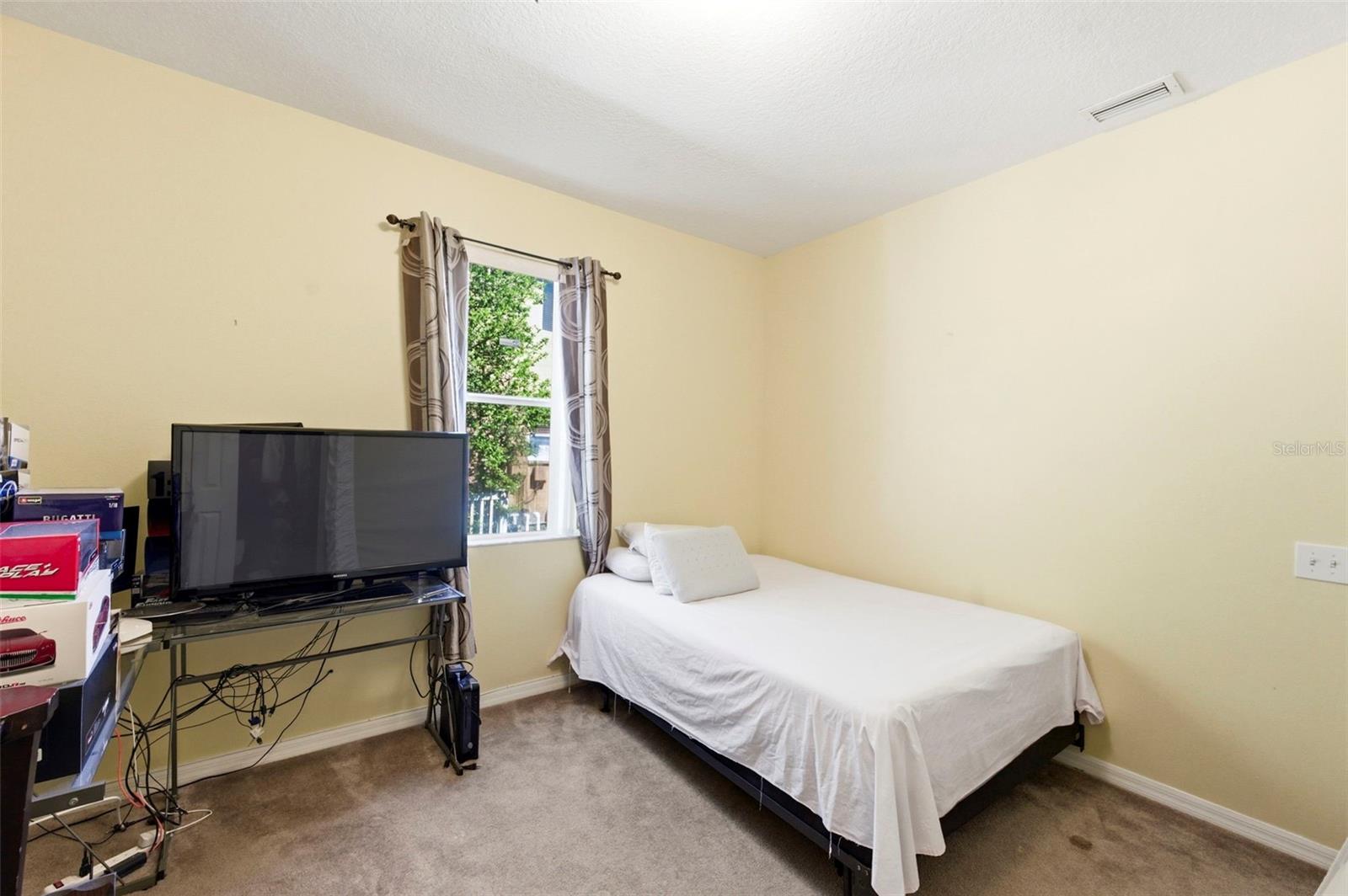 BOYETTE OAKS - Residential