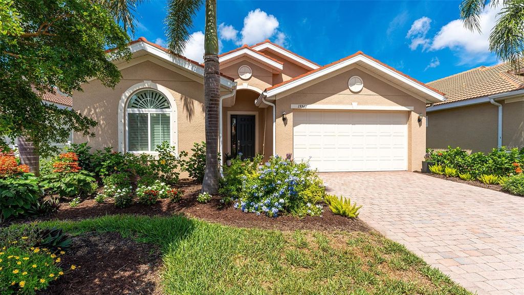 Photo of 19341 YELLOWTAIL COURT, VENICE, FL 34292 (MLS # A4573992)
