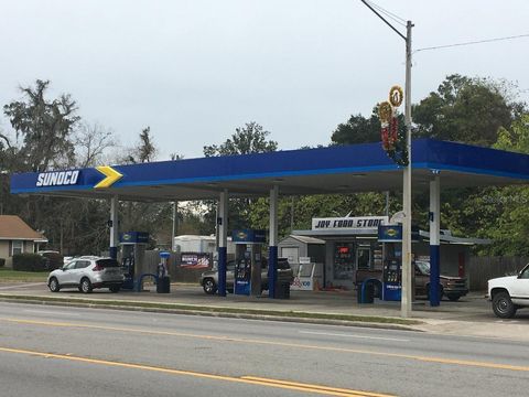 Tiny photo for 340 W Noble Avenue, Williston, FL 32696 (MLS # GC510149)