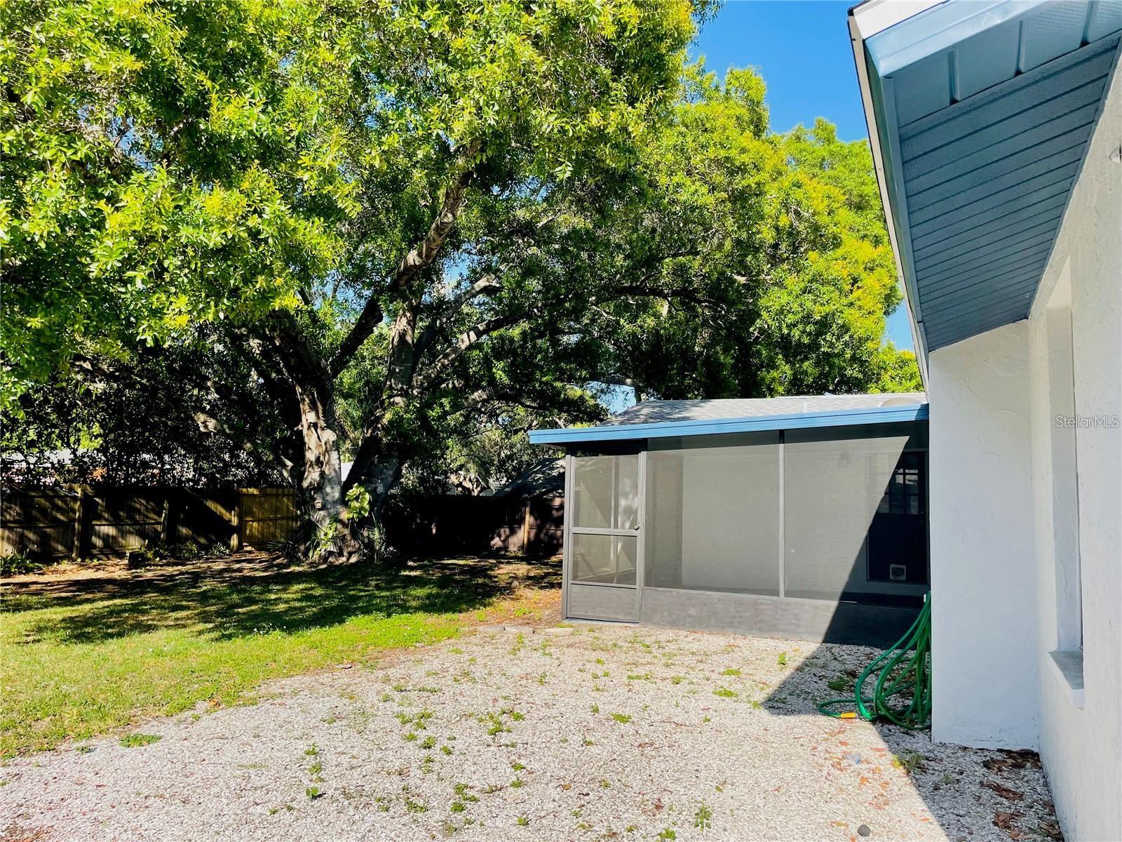SARASOTA VENICE CO 09 37 18 - Residential Lease