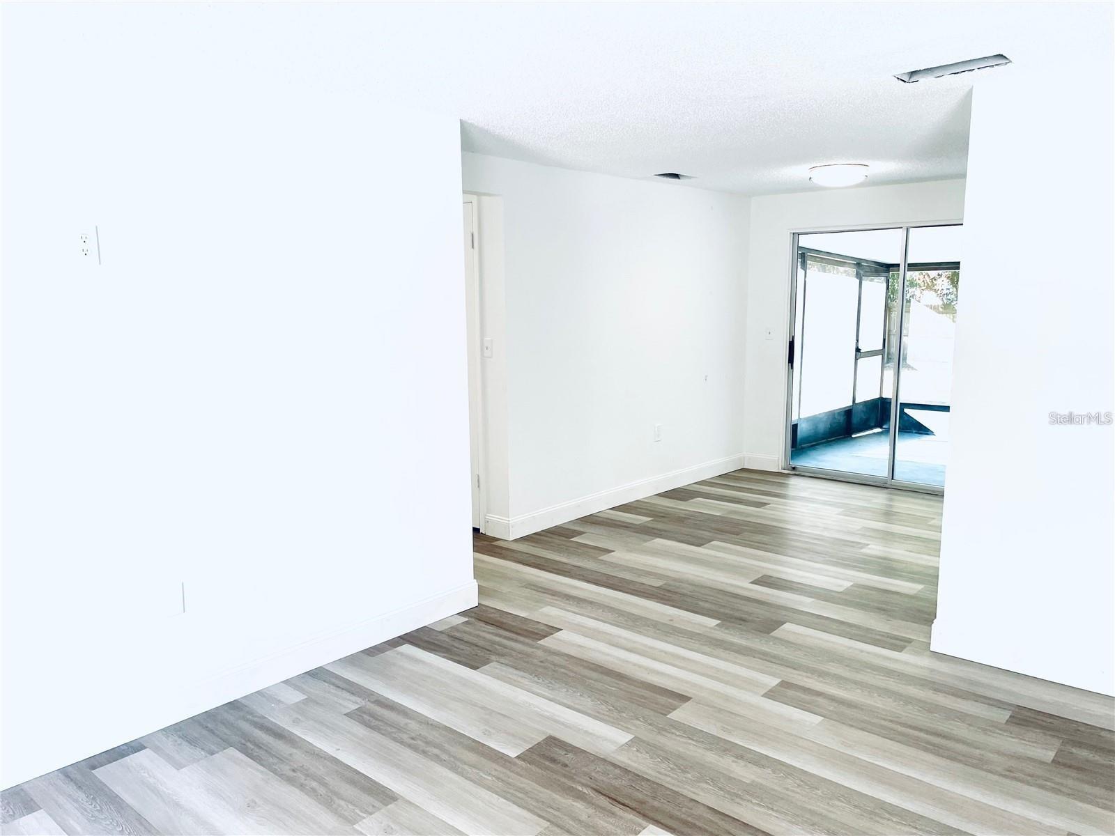 SARASOTA VENICE CO 09 37 18 - Residential Lease