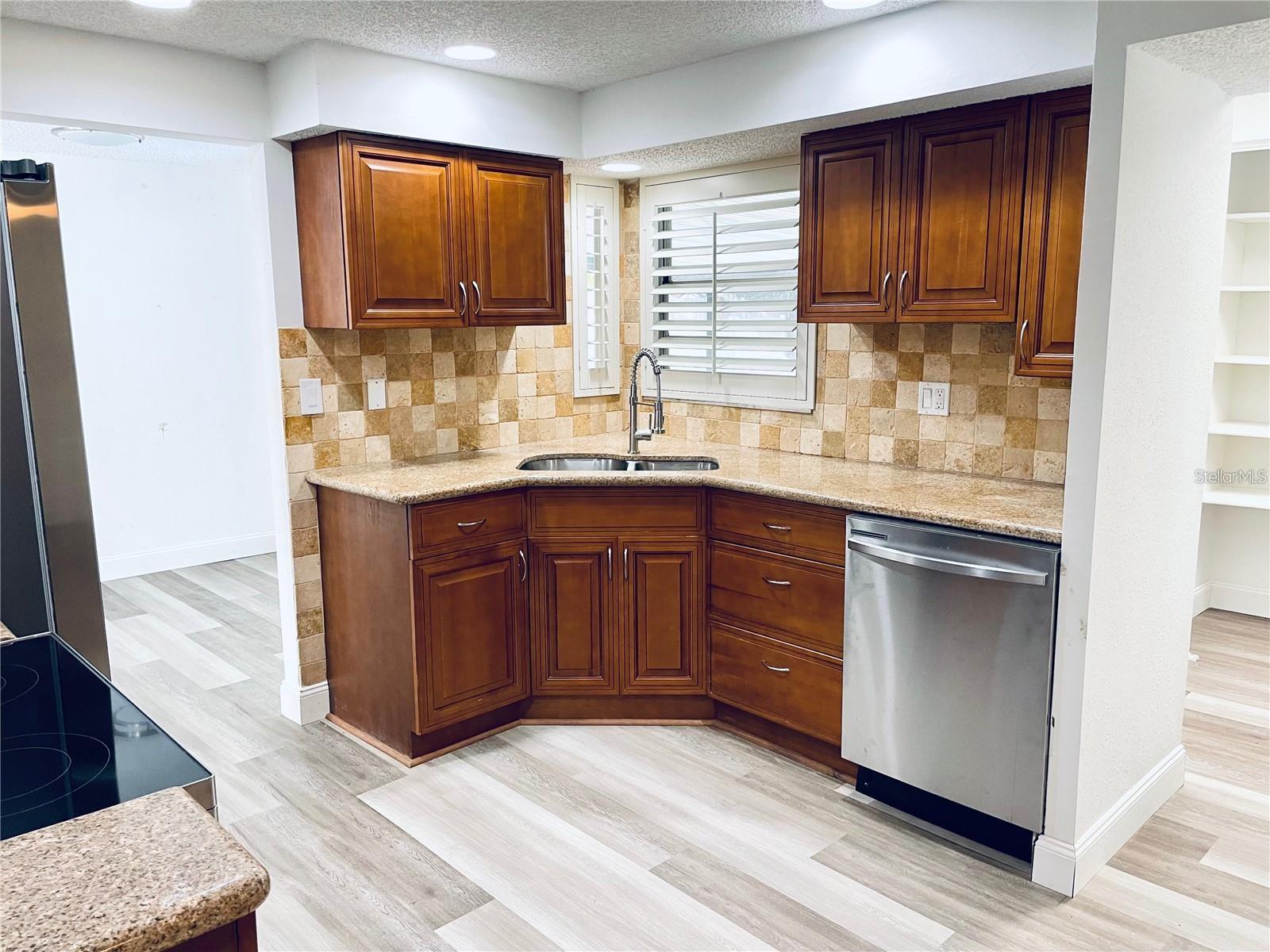 SARASOTA VENICE CO 09 37 18 - Residential Lease