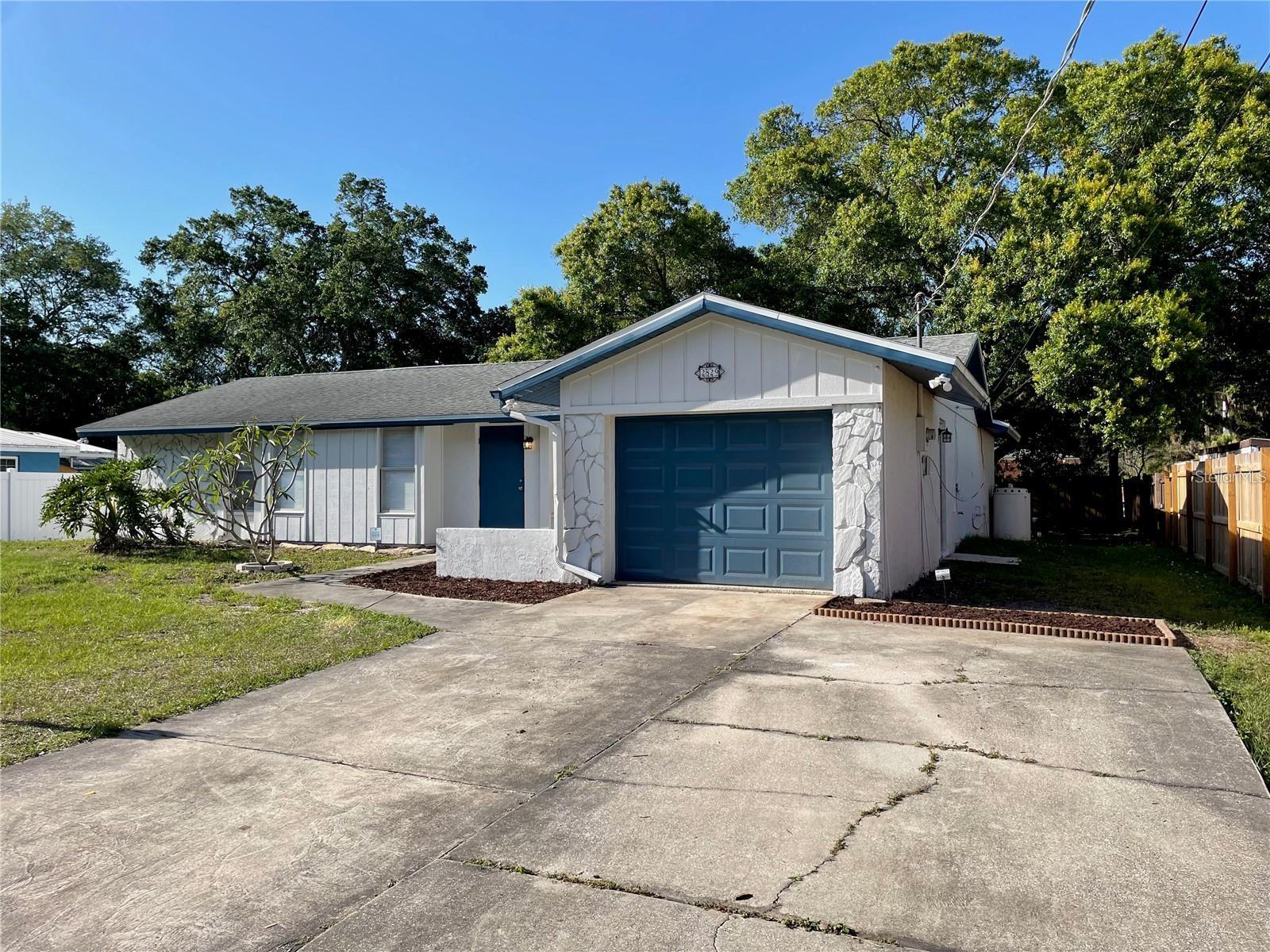 SARASOTA VENICE CO 09 37 18 - Residential Lease