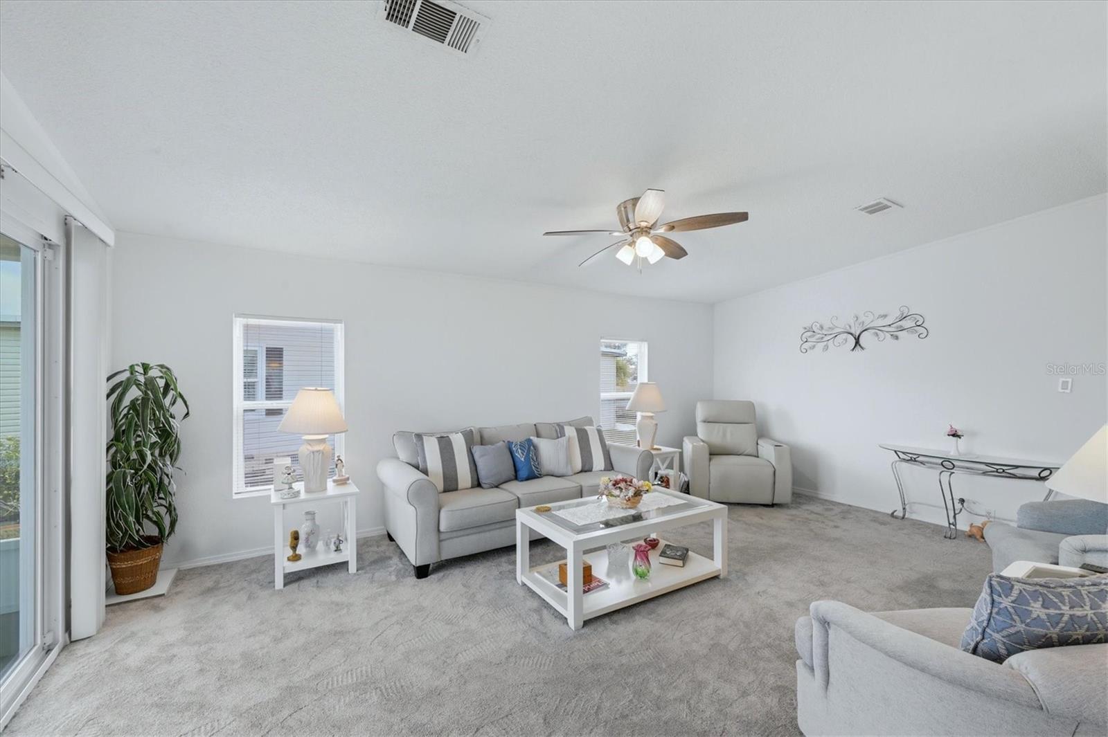 LEMON BAY ISLES PH 03 - Residential