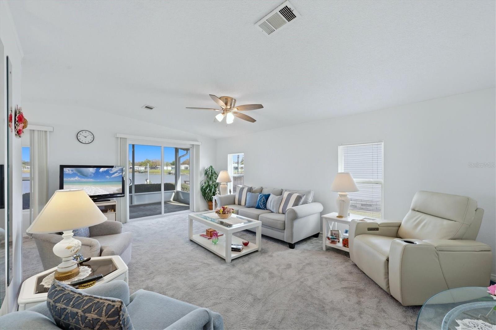 LEMON BAY ISLES PH 03 - Residential