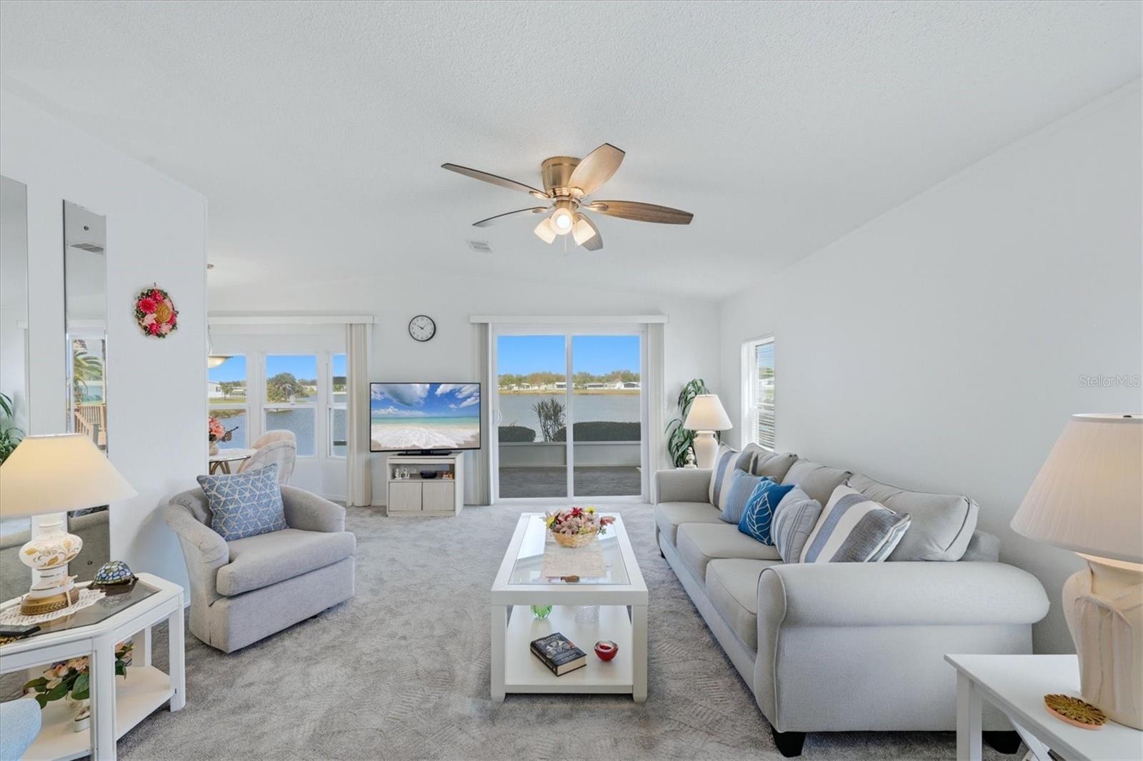 LEMON BAY ISLES PH 03 - Residential
