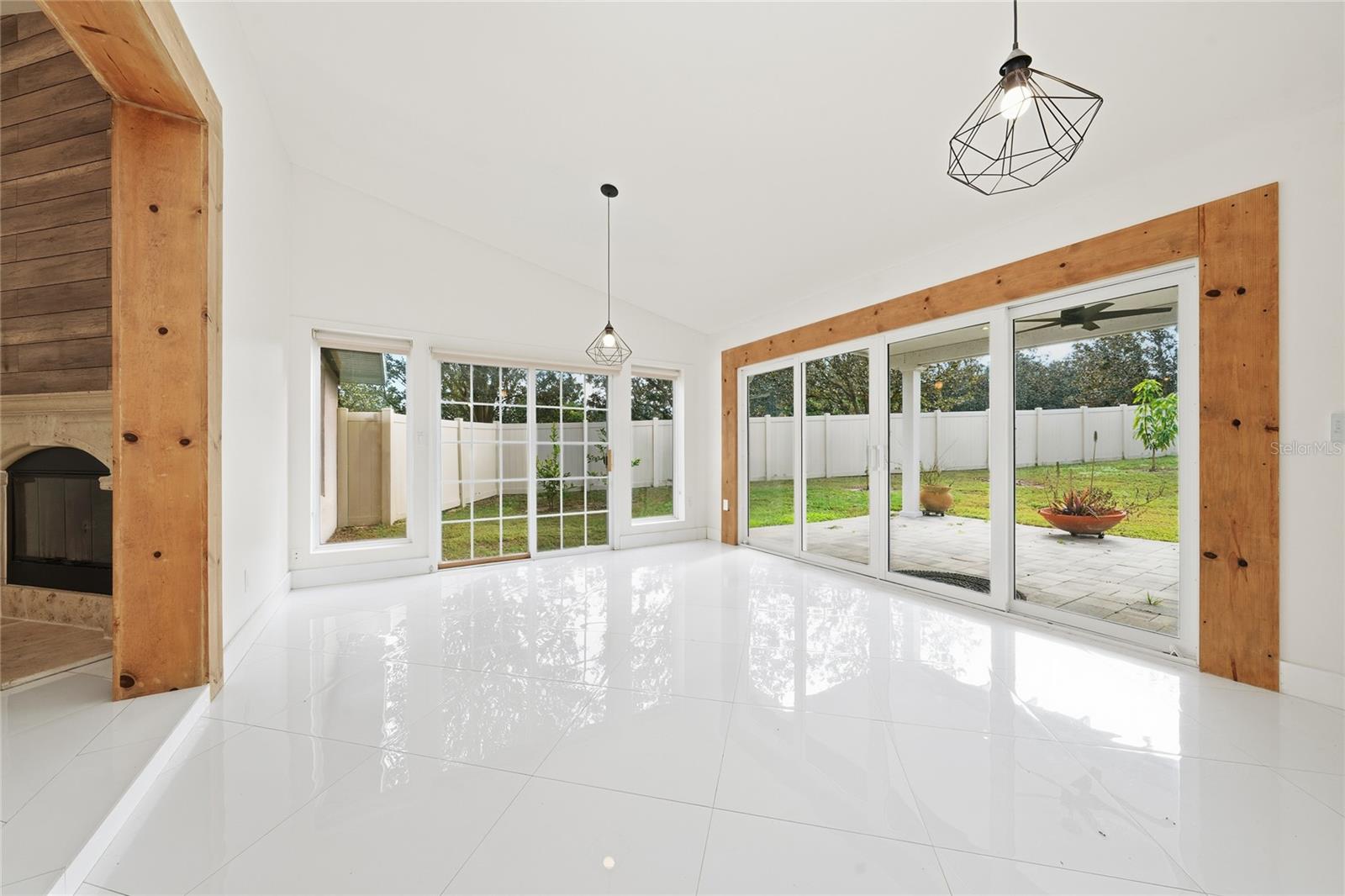 MONTCLAIR PH 01 - Residential