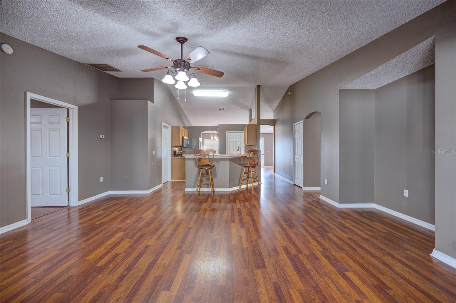 DELTONA LAKES UNIT 08 - Residential