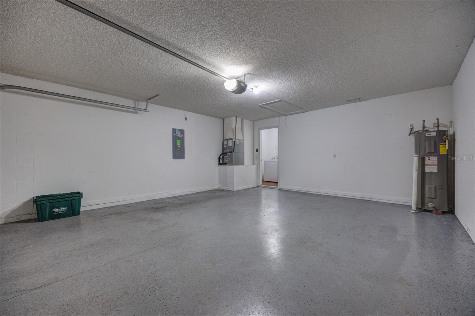 DELTONA LAKES UNIT 08 - Residential