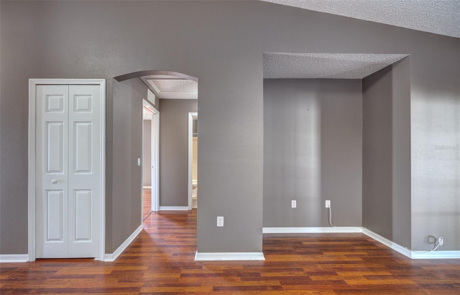 DELTONA LAKES UNIT 08 - Residential