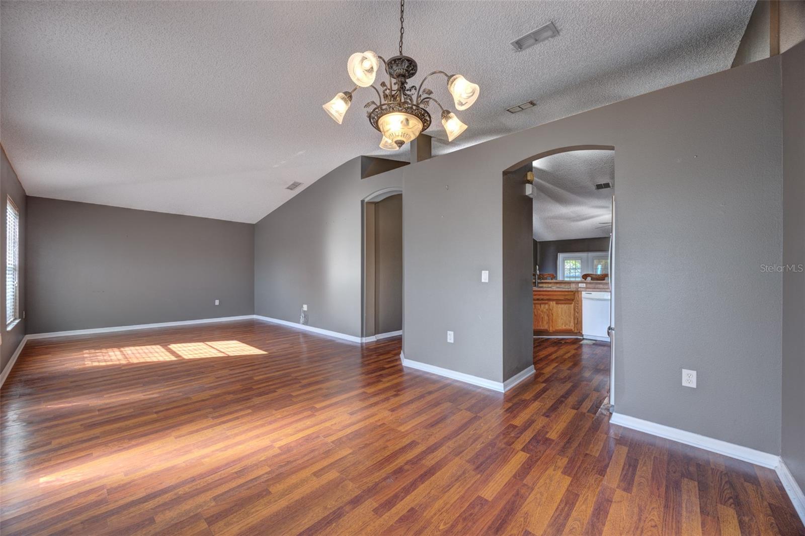 DELTONA LAKES UNIT 08 - Residential