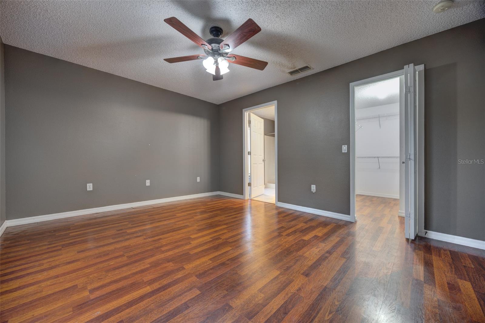 DELTONA LAKES UNIT 08 - Residential