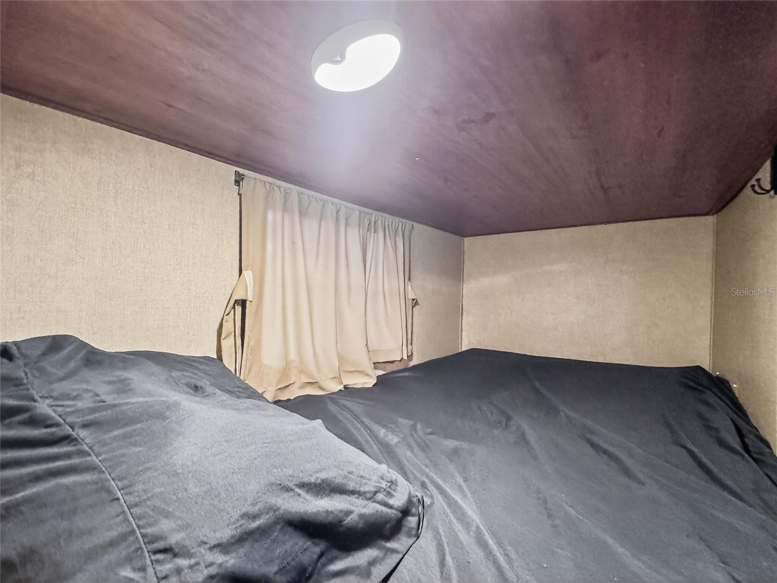 SALT SPRINGS RESORT - Residential