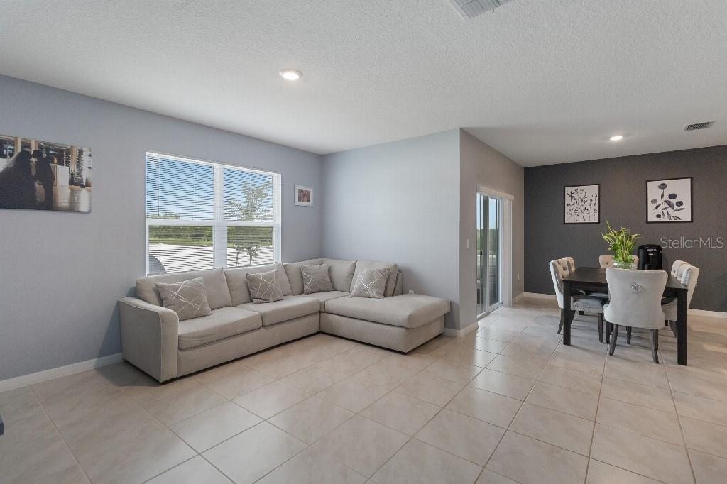 9532 BLACK WALNUT DRIVE