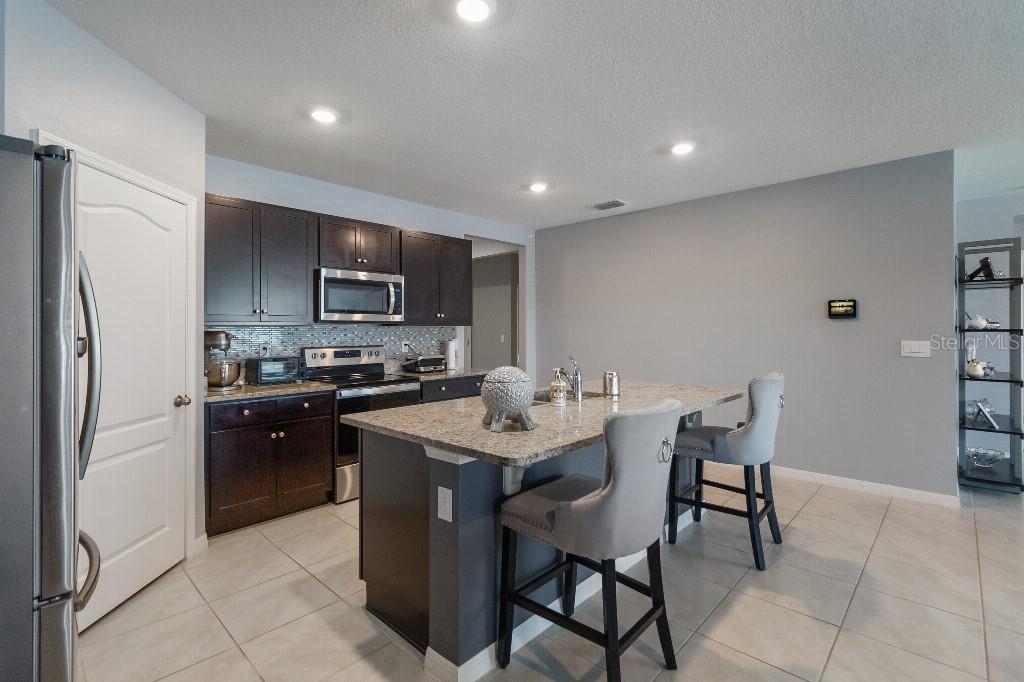 9532 BLACK WALNUT DRIVE