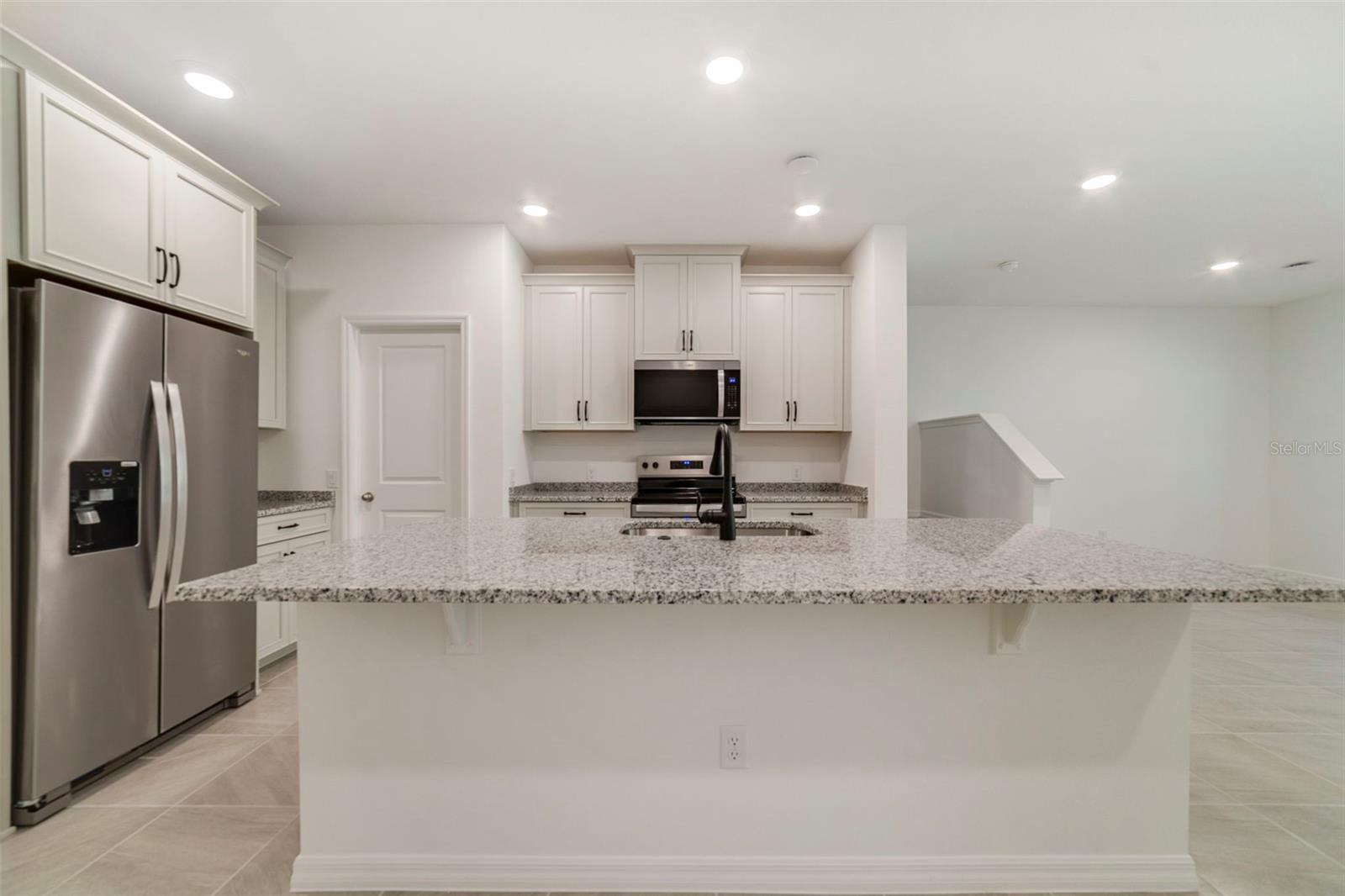 1682 GREENLEAF WOODS COVE