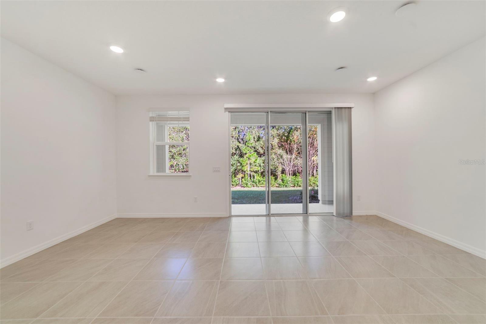 TOWNS AT GREENLEAF - Residential