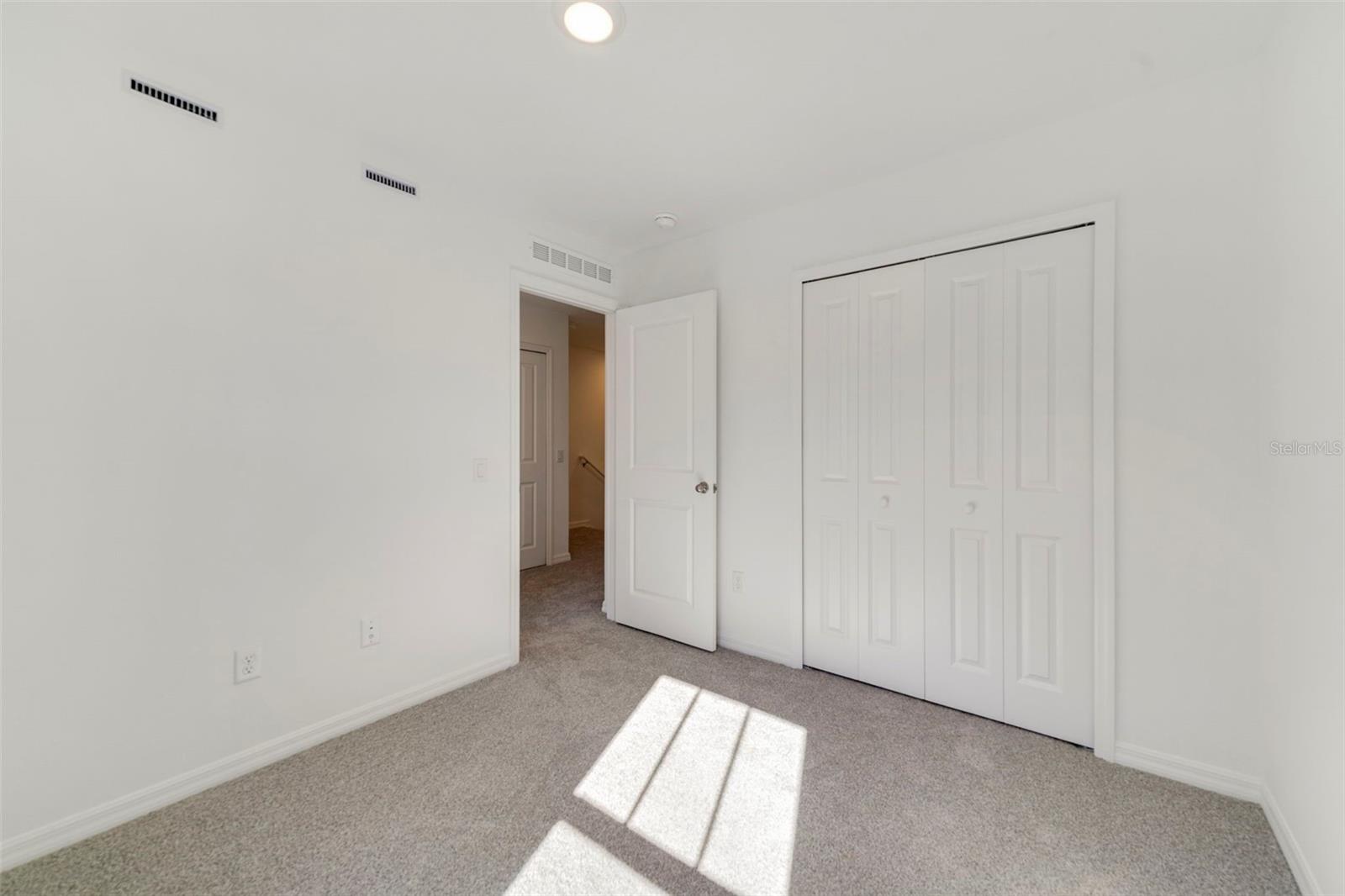 TOWNS AT GREENLEAF - Residential