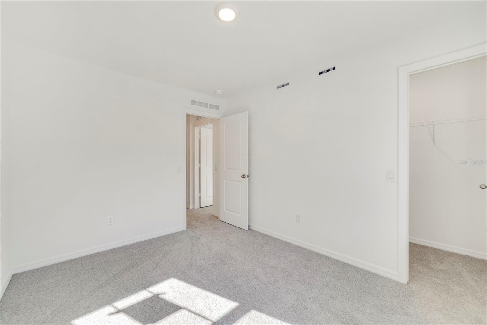 TOWNS AT GREENLEAF - Residential