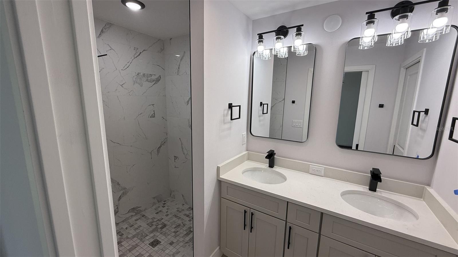 SILVER SPGS SHORES UN 35 - Residential