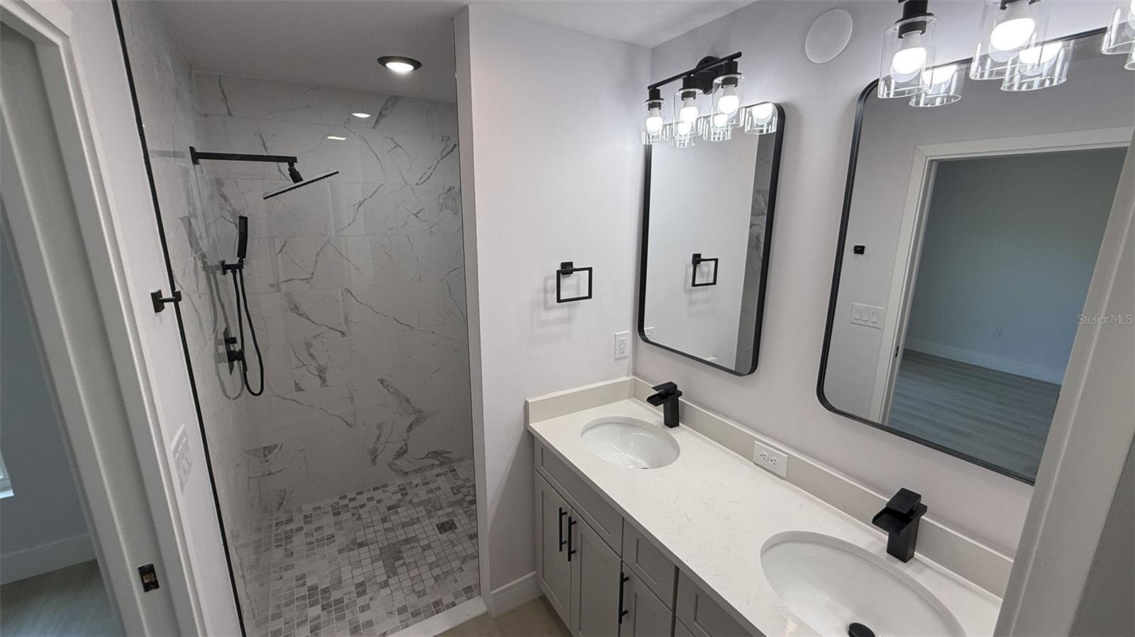 SILVER SPGS SHORES UN 35 - Residential