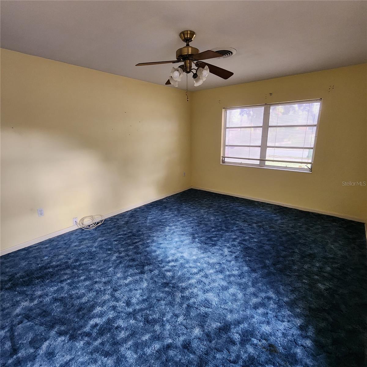 LEESBURG PALMORA PLACE - Residential