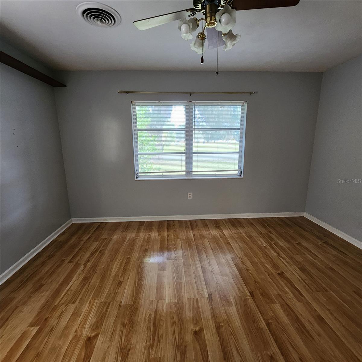 LEESBURG PALMORA PLACE - Residential