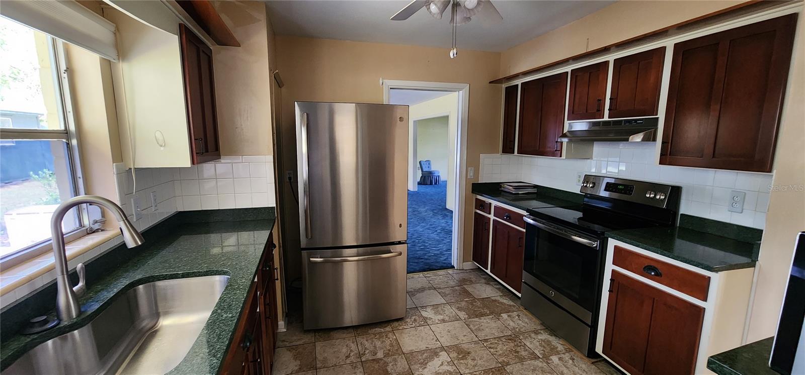 LEESBURG PALMORA PLACE - Residential