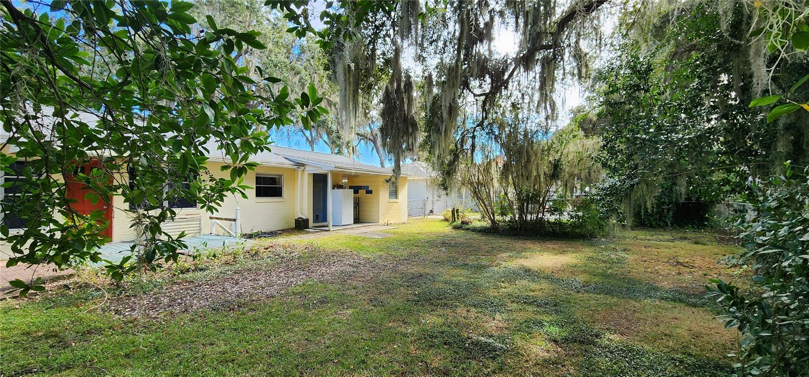 LEESBURG PALMORA PLACE - Residential