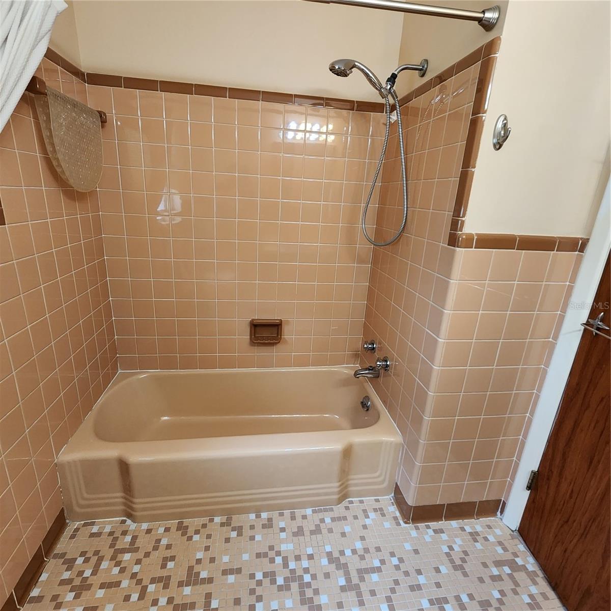 LEESBURG PALMORA PLACE - Residential